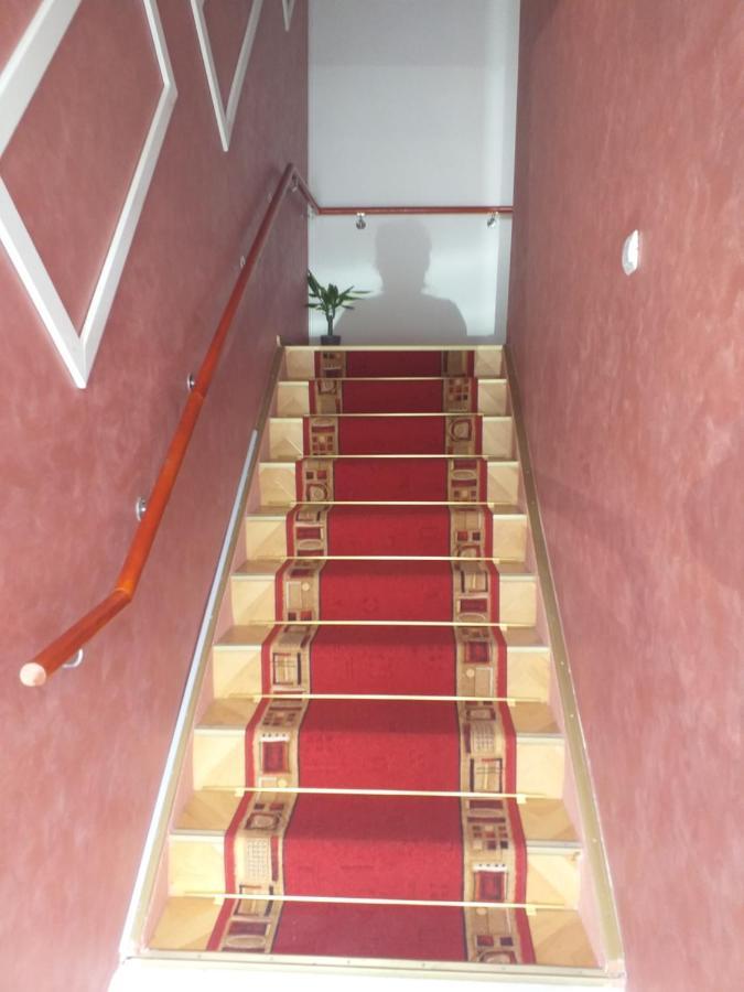 Hotel Hobby Hunedoara Exterior foto